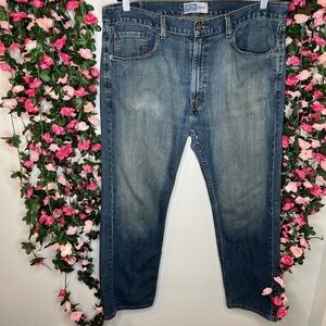 Levi Signature Jeans Mens Straight Leg Fit 38x29 Casual Comfort Walking Denim